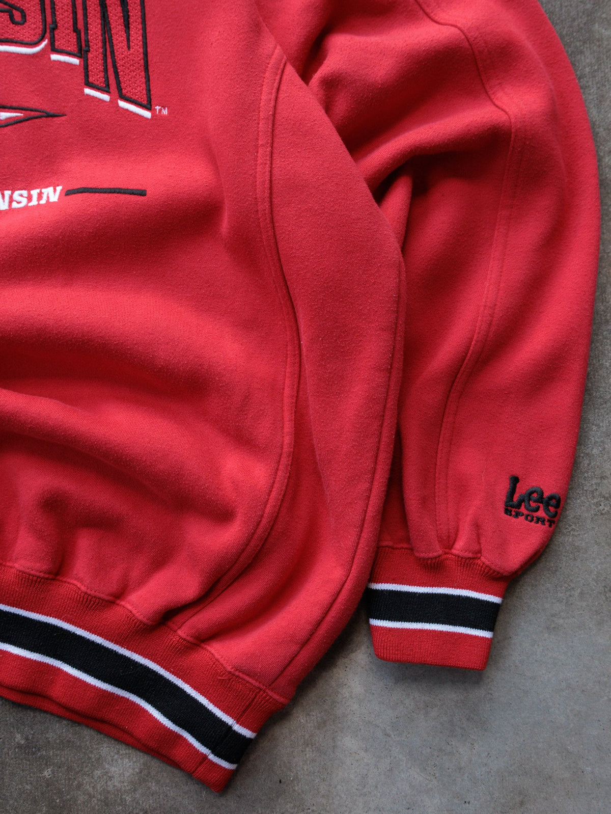 Vintage 90s Red Wisconsin Badgers Lee Sport Sweatshirt (L)