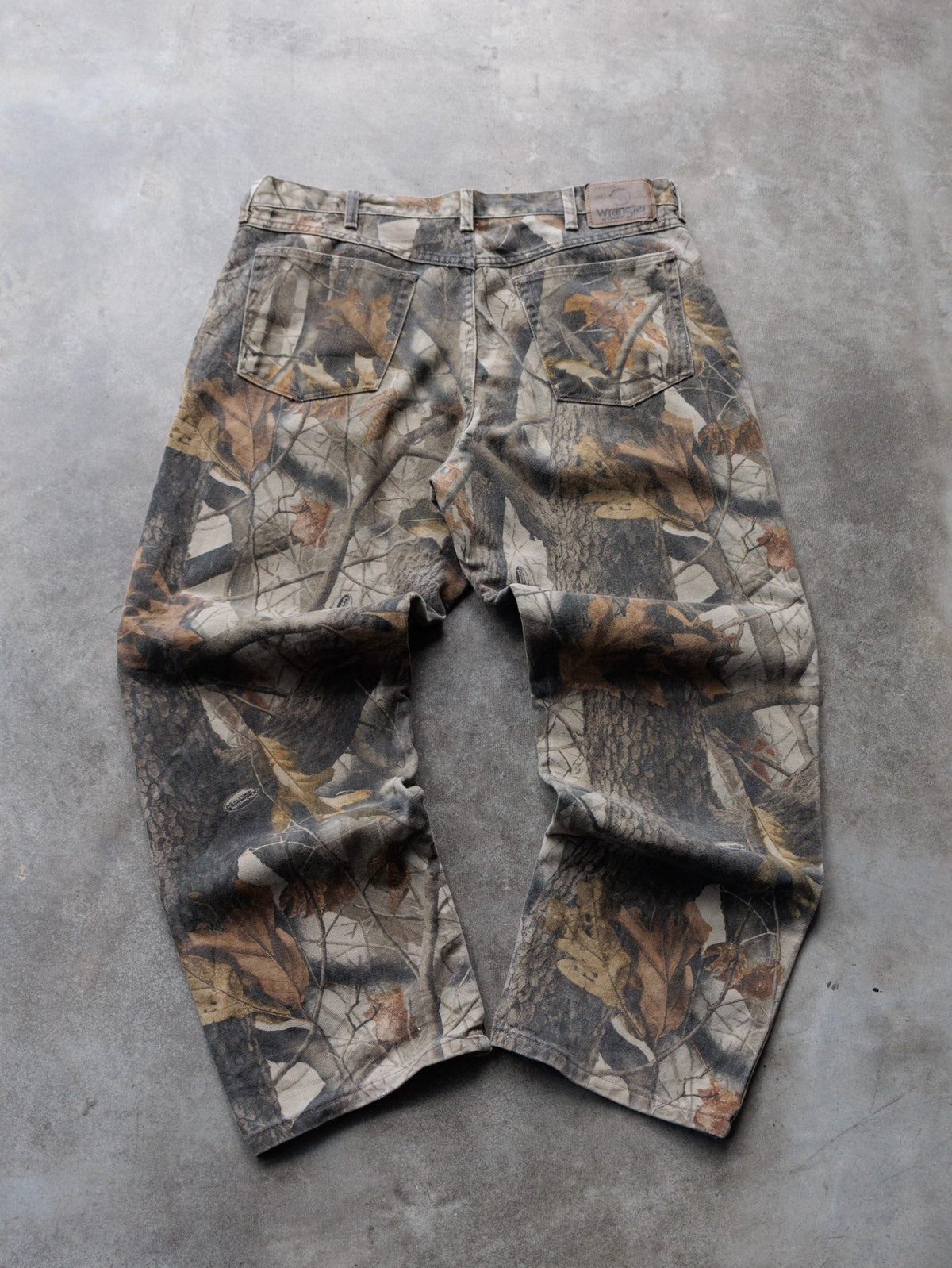 Vintage 90s Brown Realtree Hardwoods Camo Wrangler Pants (W38)