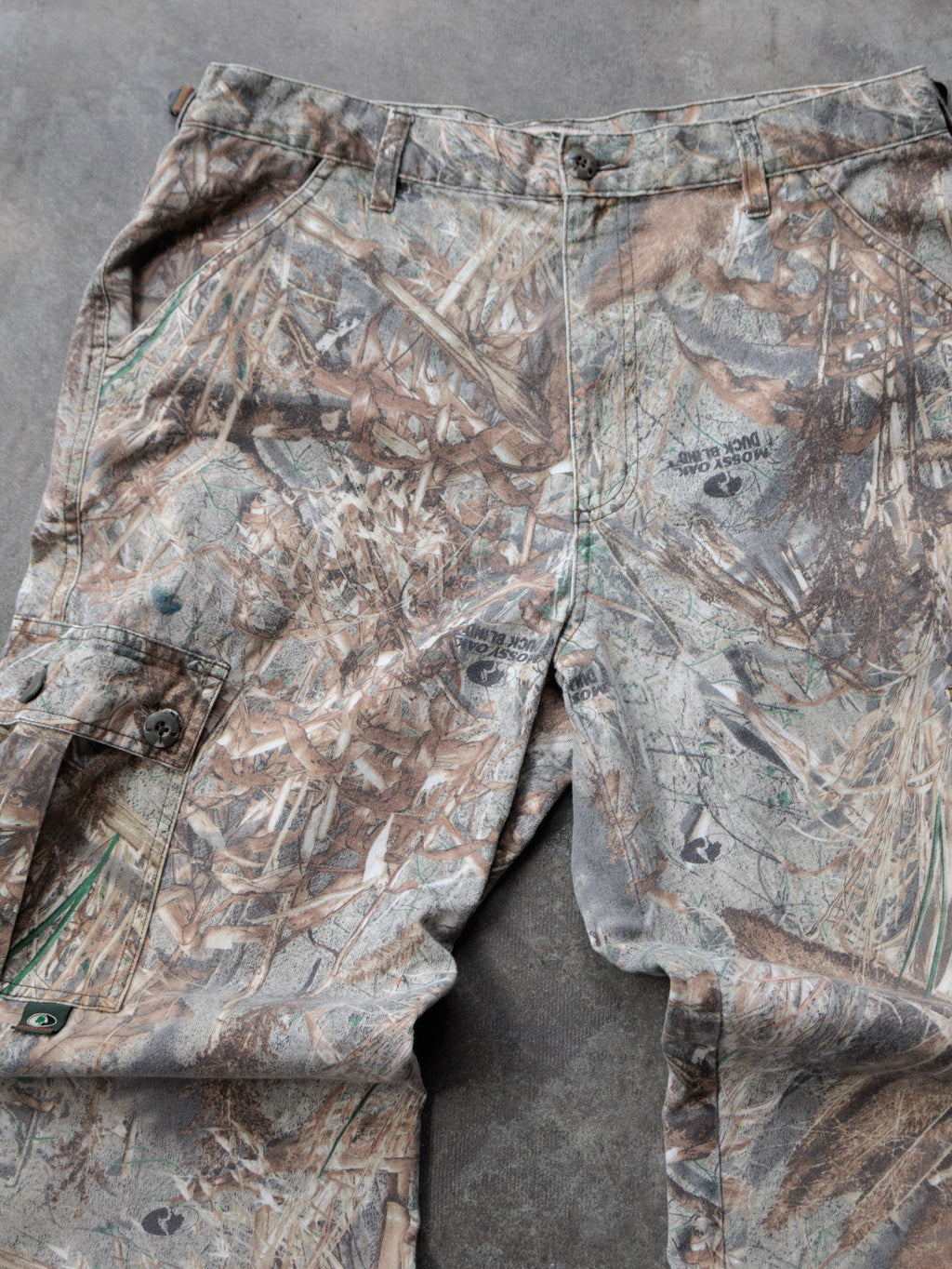 Vintage 00s Brown Mossy Oak Duck Blind Camo Cargo Pants (M)