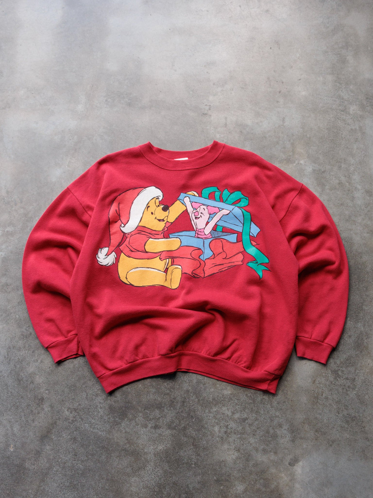 Vintage 90s Disney Winnie the Pooh Christmas Sweatshirt (XL)
