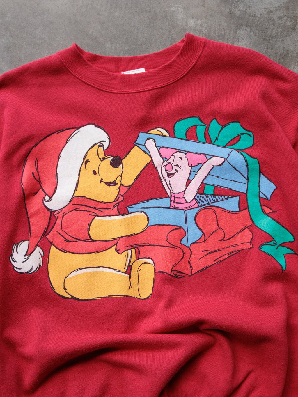 Vintage 90s Disney Winnie the Pooh Christmas Sweatshirt (XL)