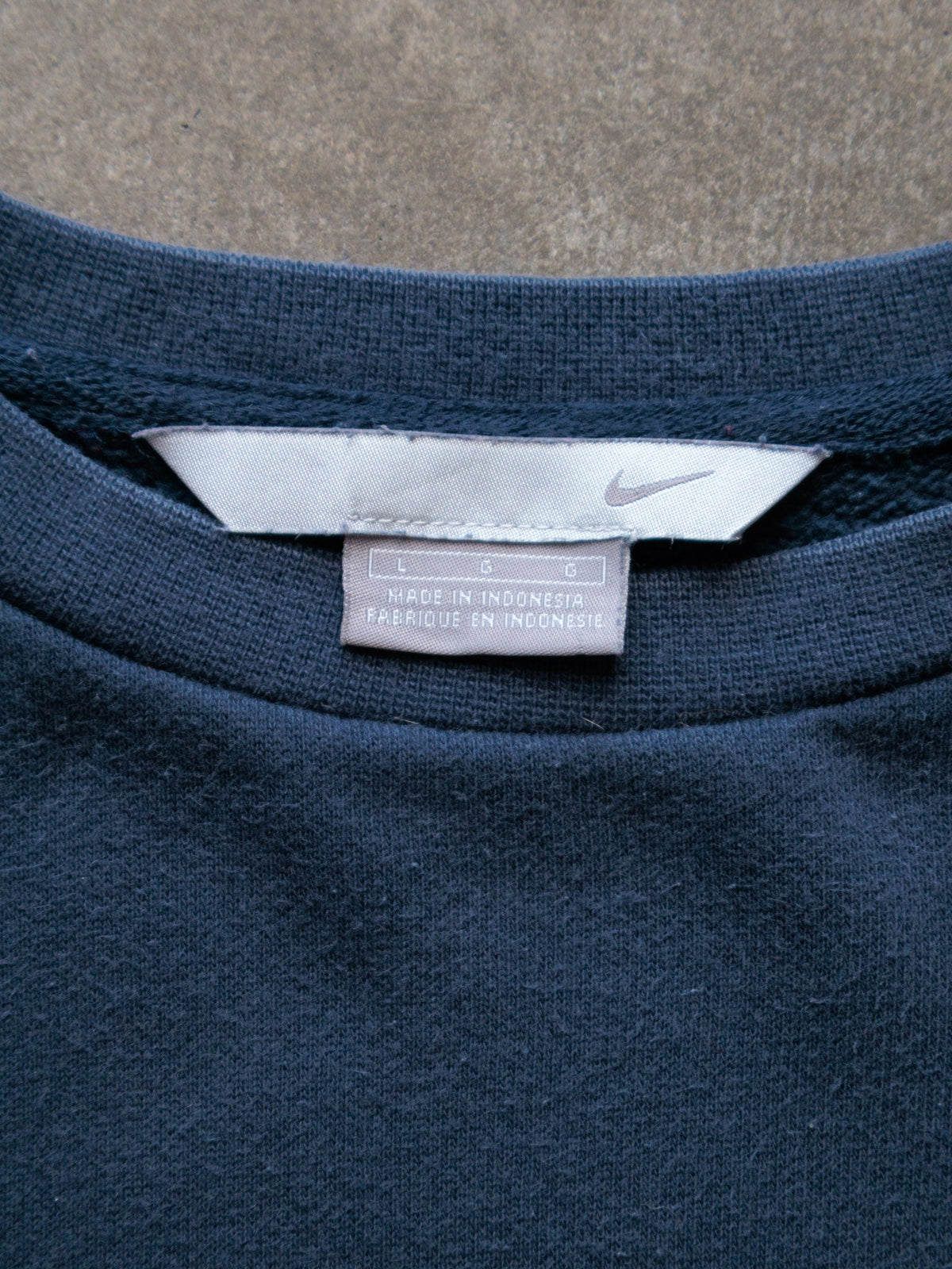 Vintage 00s Navy Nike Sweatshirt (L)