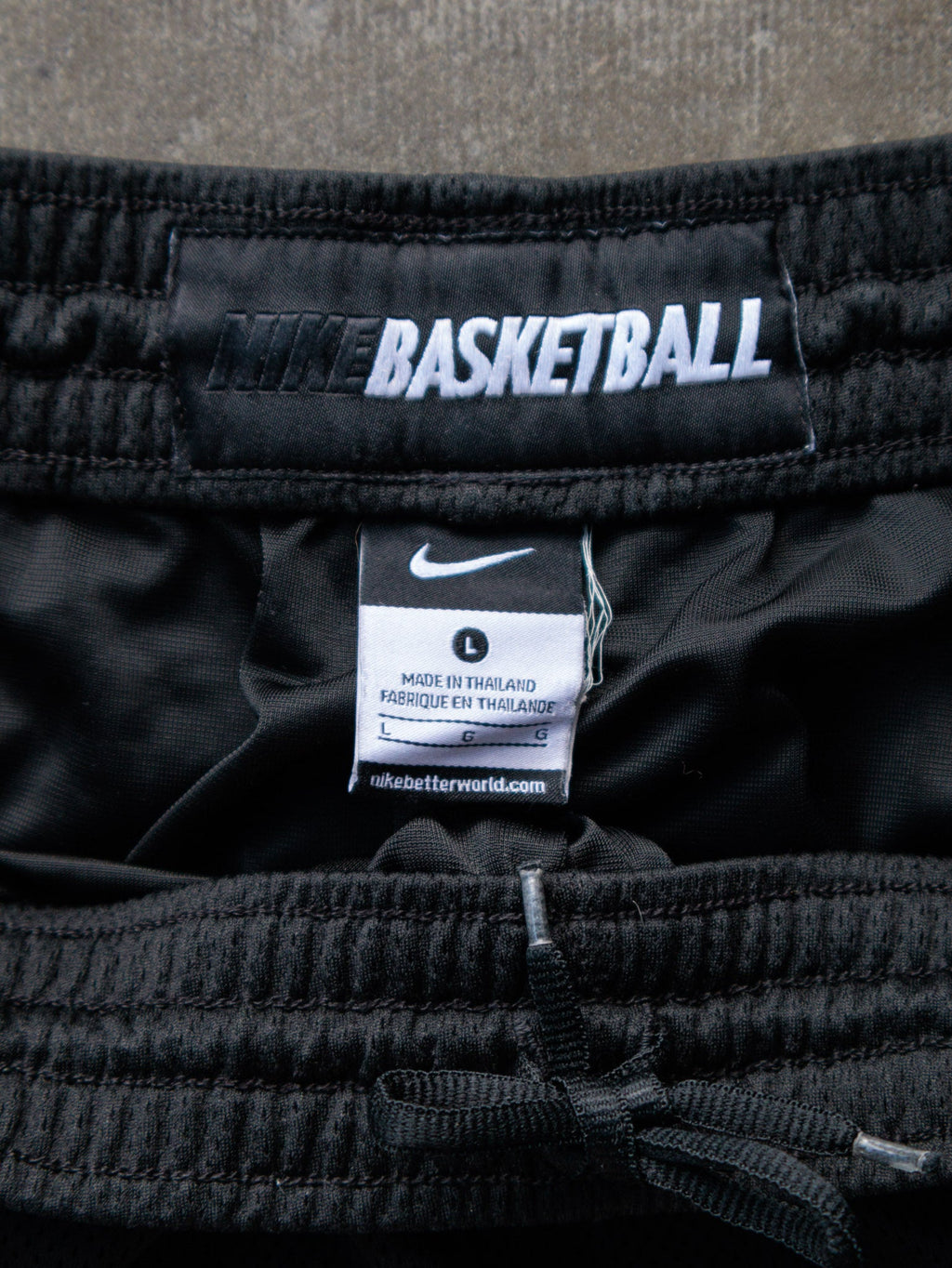 Vintage Black Nike Basketball Mesh Shorts (L)