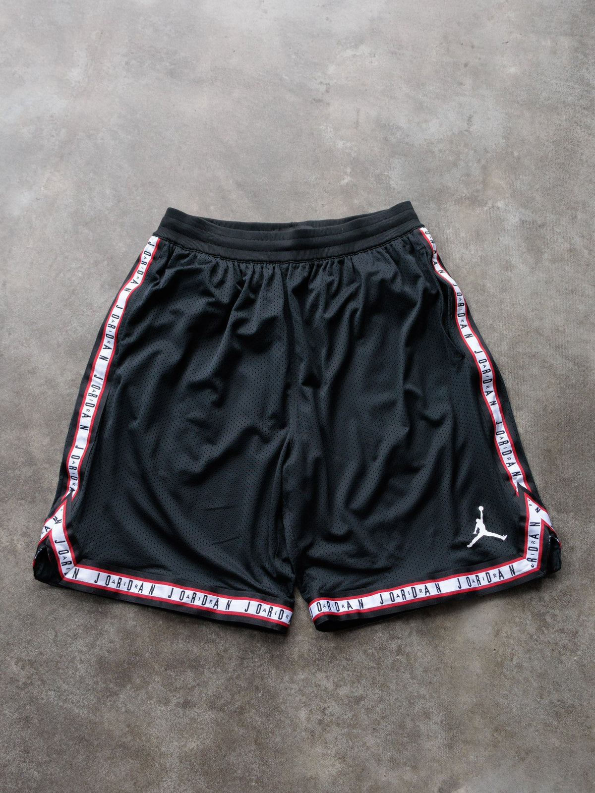 Vintage Black Jordan Basketball Shorts (L)