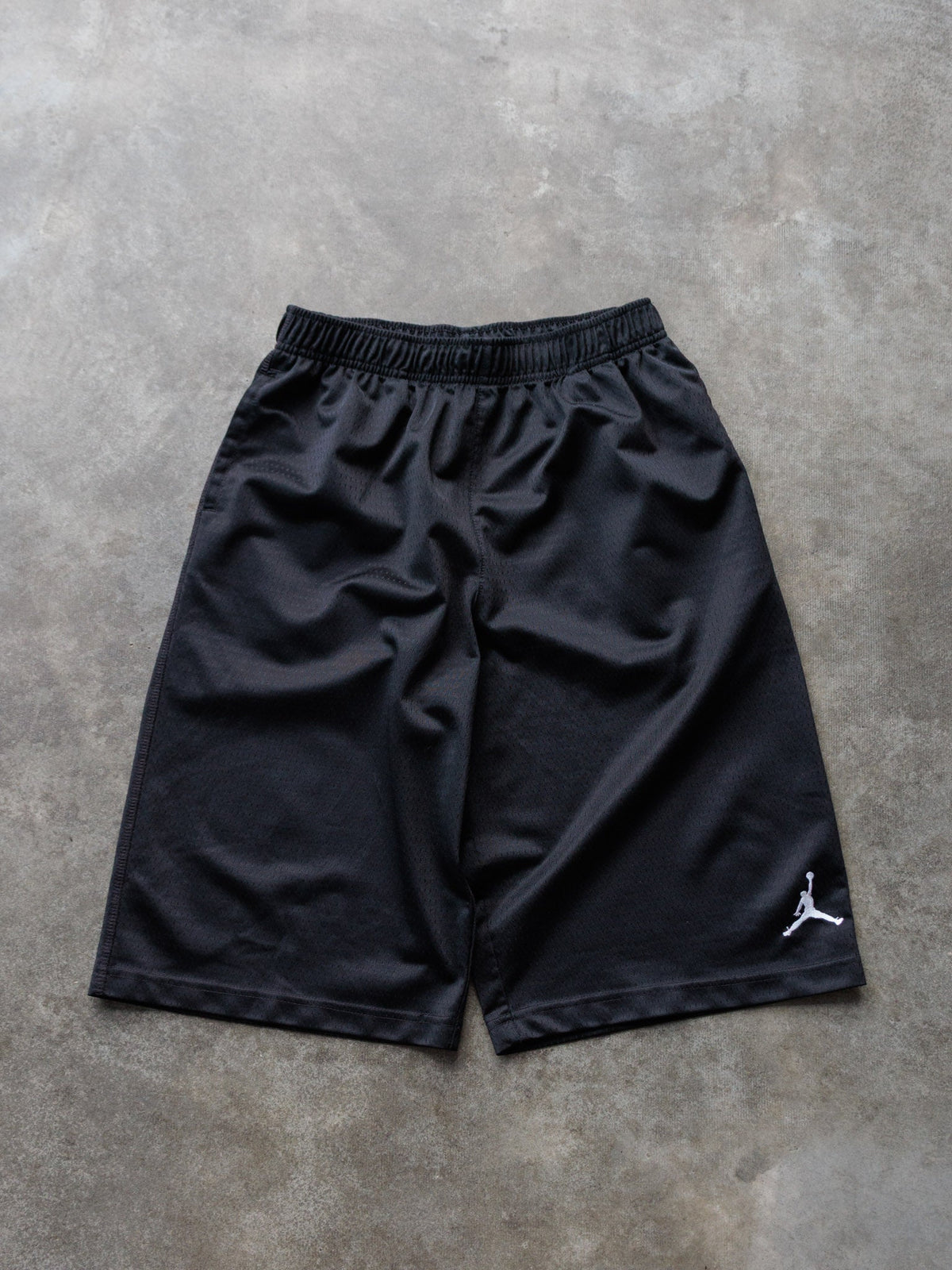 Vintage Black Jordan Basketball Shorts (14-16Y)