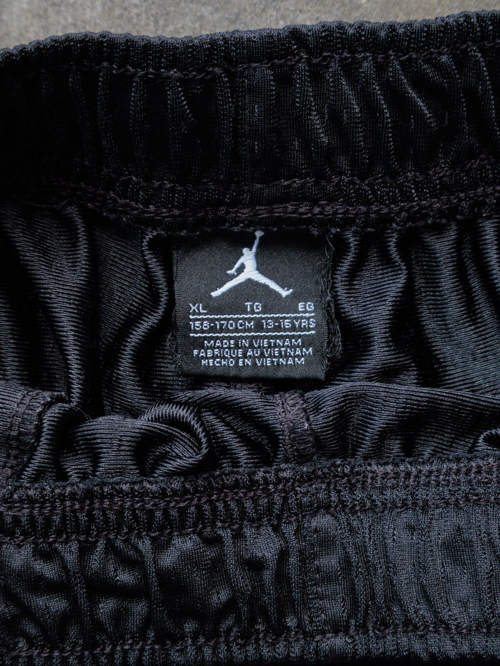 Vintage Black Jordan Basketball Shorts (14-16Y)