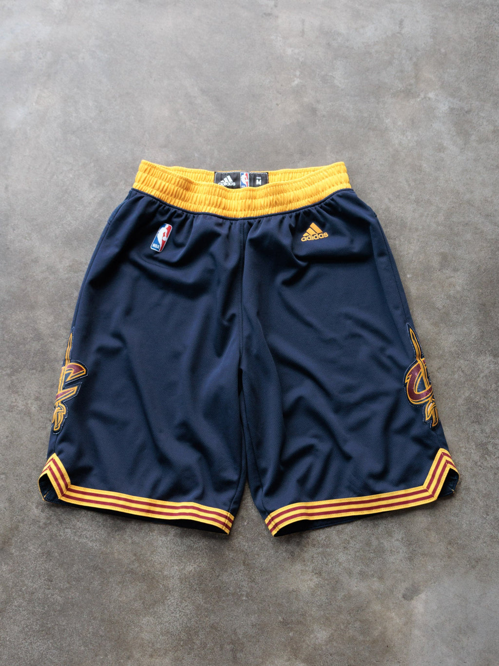 Vintage Navy Adidas Cleveland Cavaliers Basketball Shorts (M)
