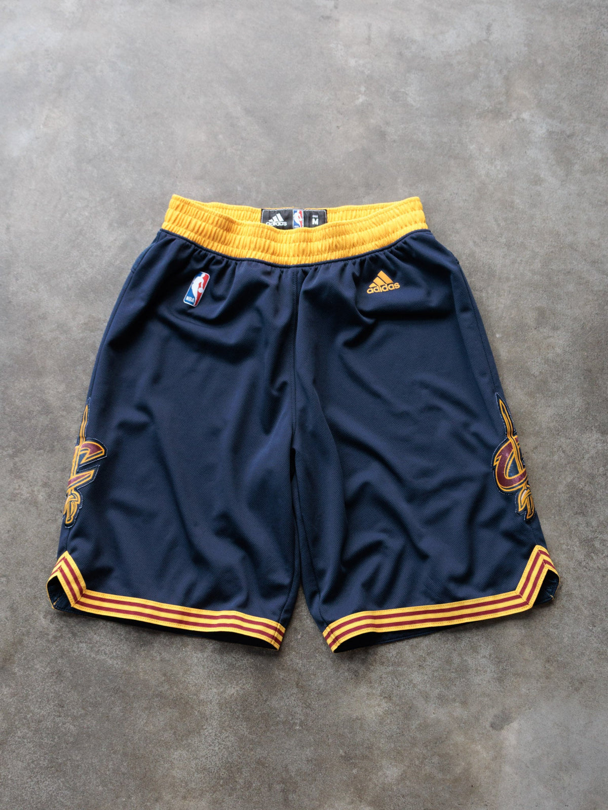Vintage Navy Adidas Cleveland Cavaliers Basketball Shorts (M)