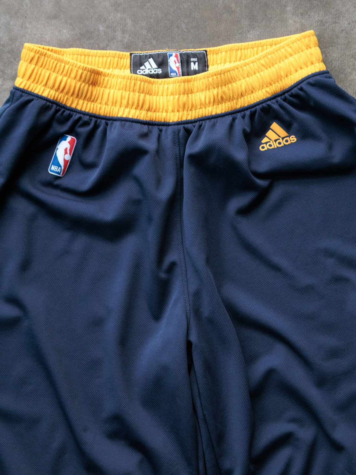 Vintage Navy Adidas Cleveland Cavaliers Basketball Shorts (M)