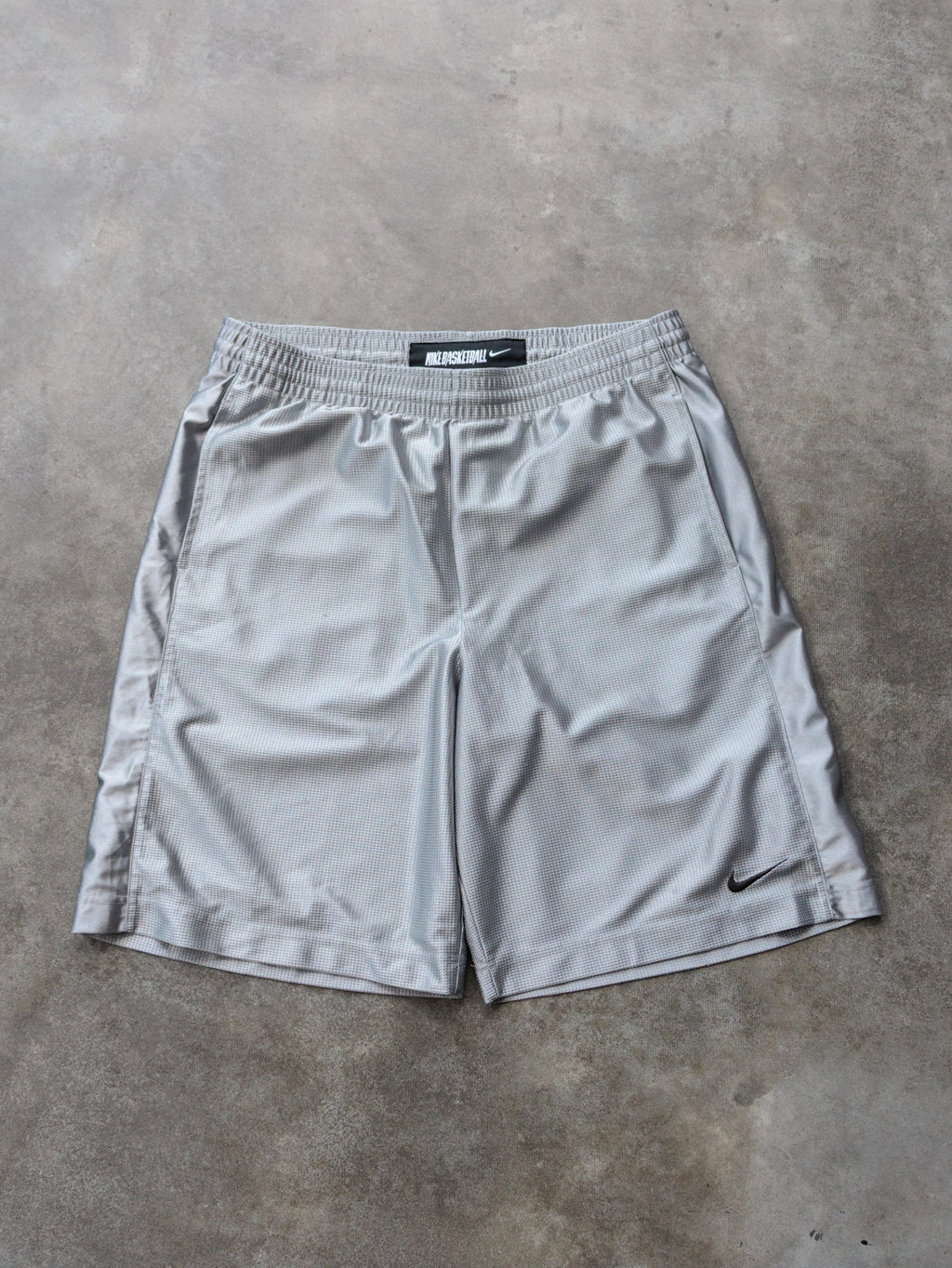 Vintage Grey Nike Basketball Shorts (L)