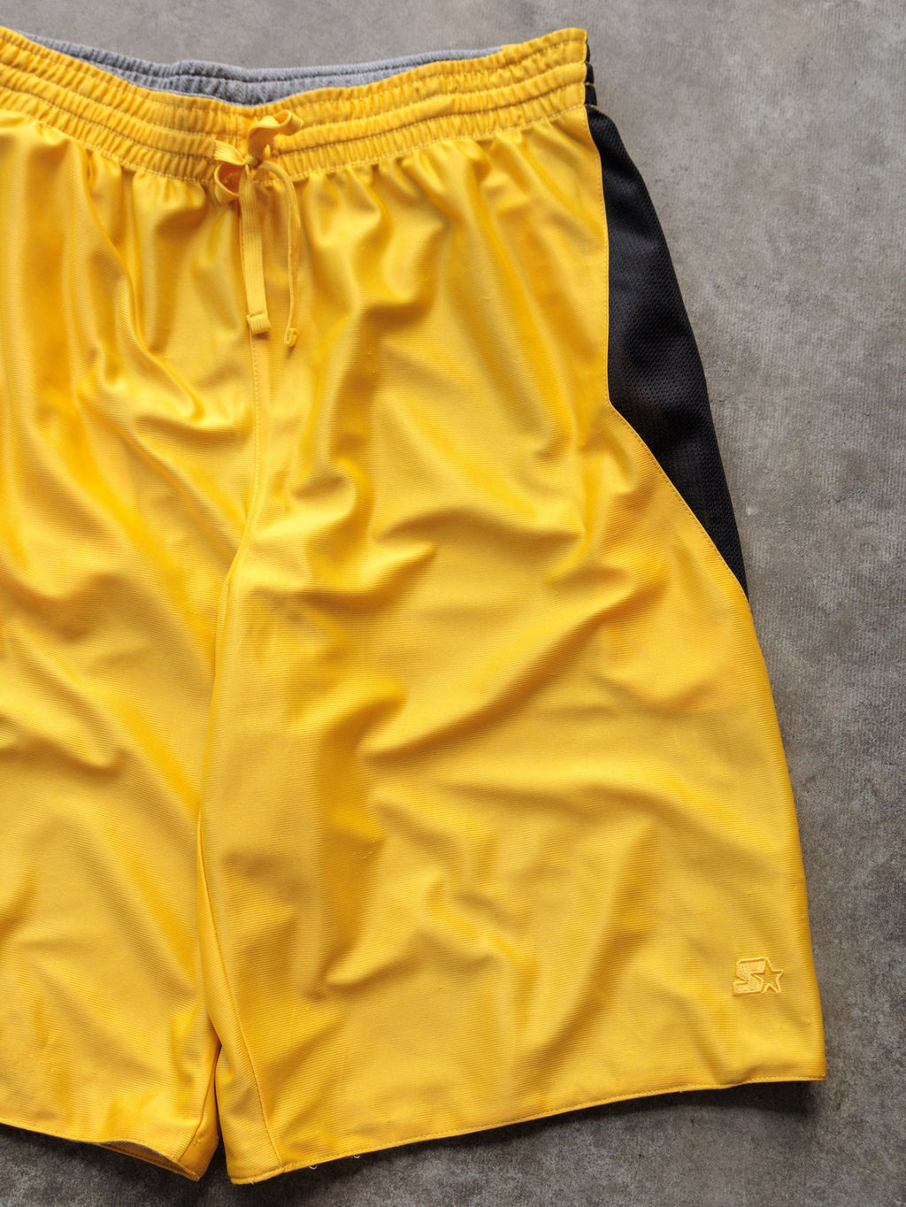 Vintage Yellow & Grey Starter Reversible Mesh Shorts (M)