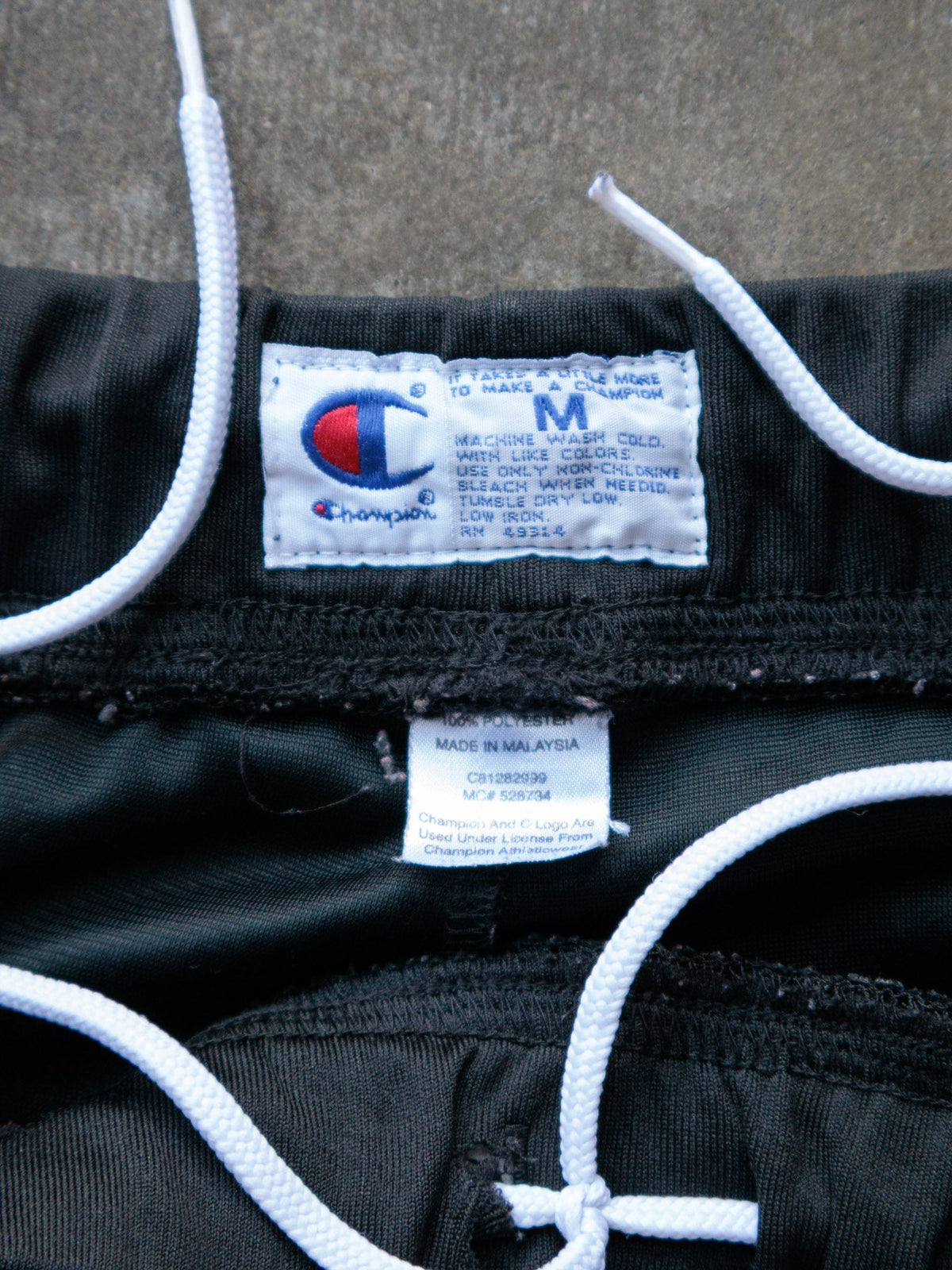 Vintage 00s Black Champion Crimson Hawks Basketball Shorts (M)