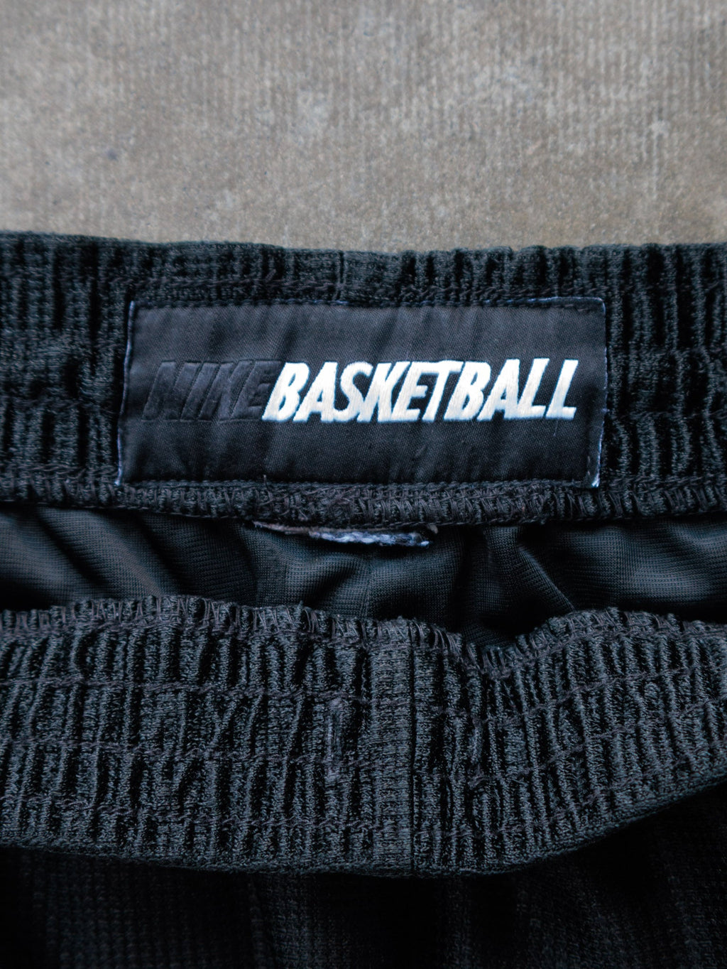 Vintage Black Nike Basketball Shorts (S)