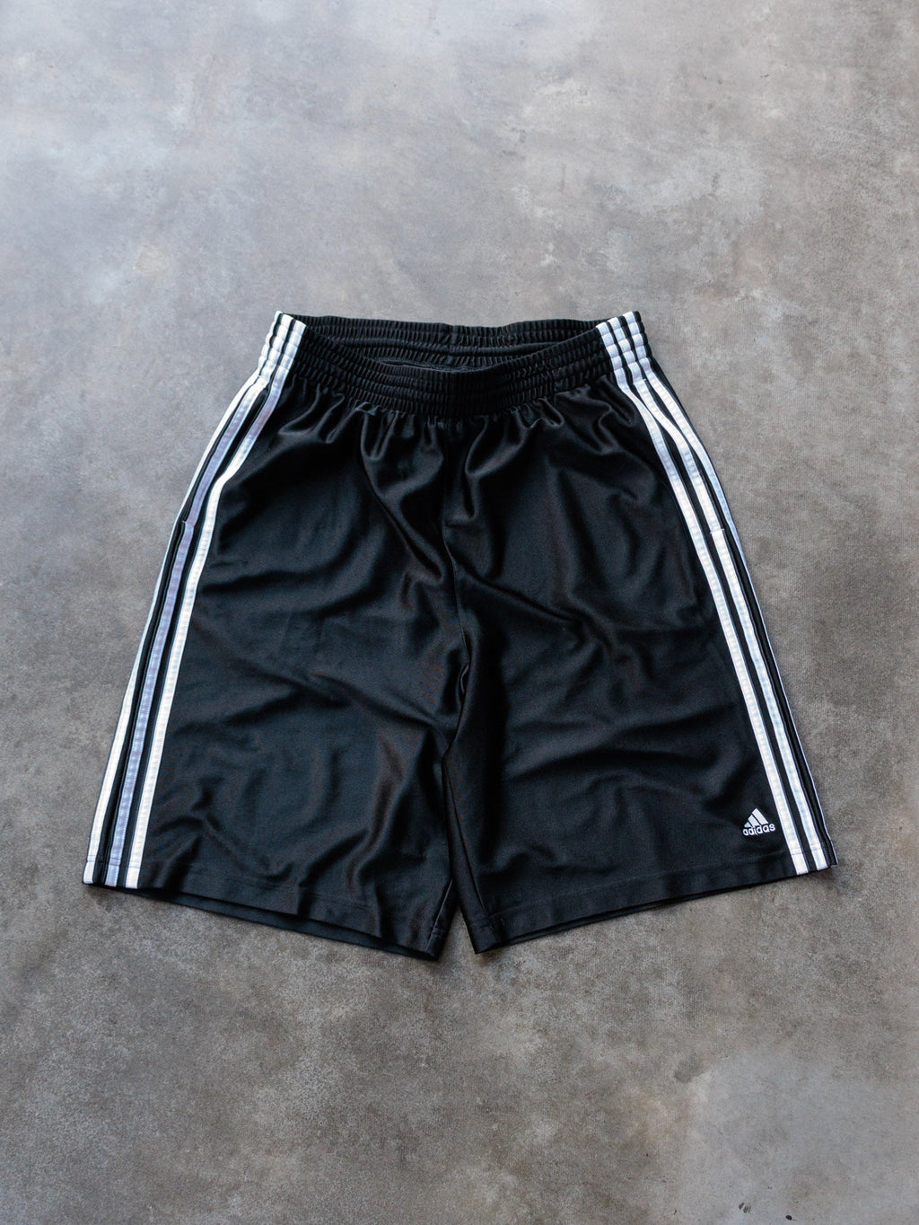 Vintage 00s Black Adidas Shorts (XL)