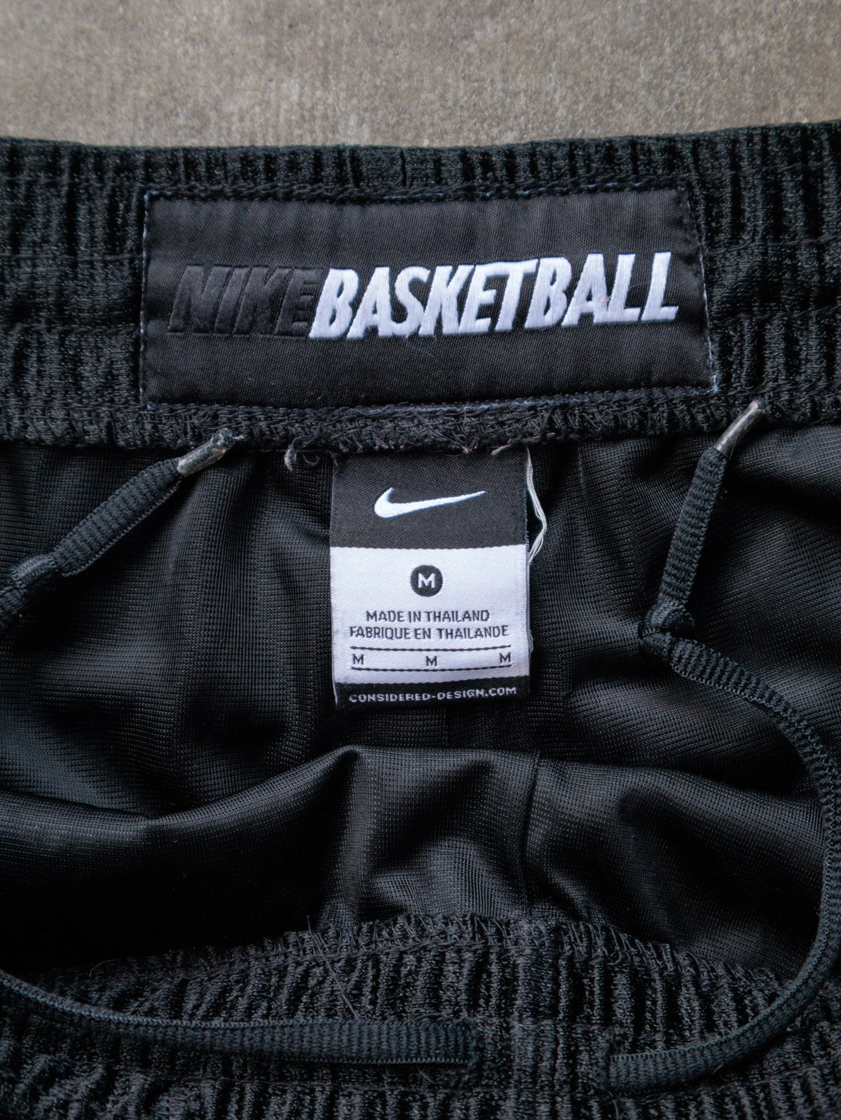 Vintage 00s Black Nike Basketball Shorts (M)