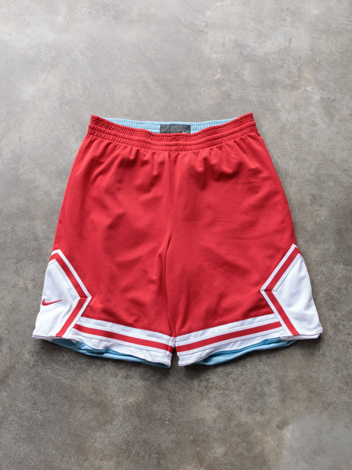Vintage Red & Blue Nike Reversible Basketball Shorts (M)