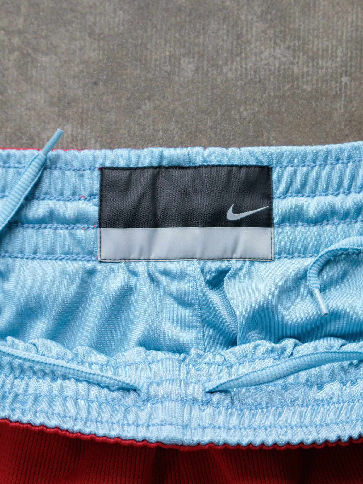Vintage Red & Blue Nike Reversible Basketball Shorts (M)