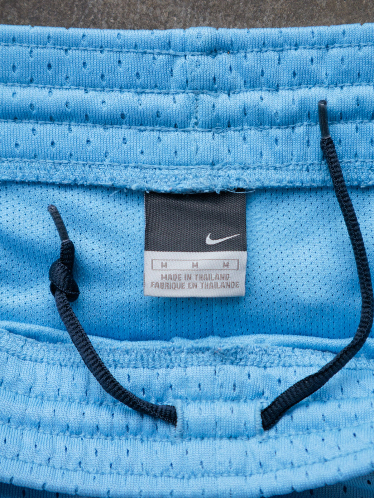 Vintage 00s Blue Nike Mesh Shorts (M)