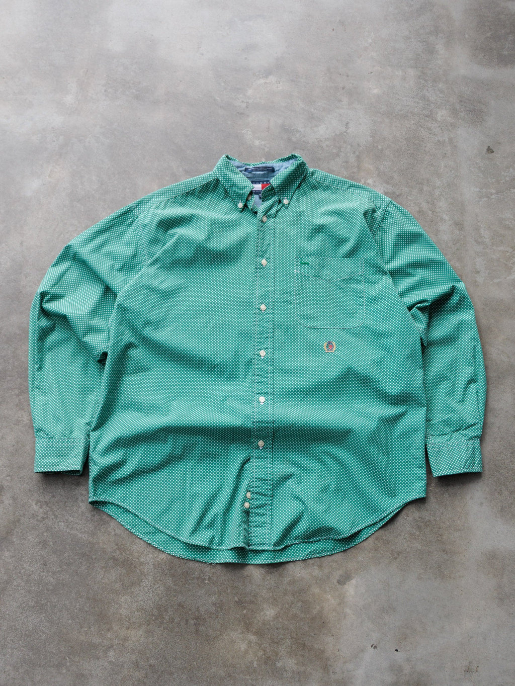 Vintage 00s Green Dotted Tommy Hilfiger Shirt (M)