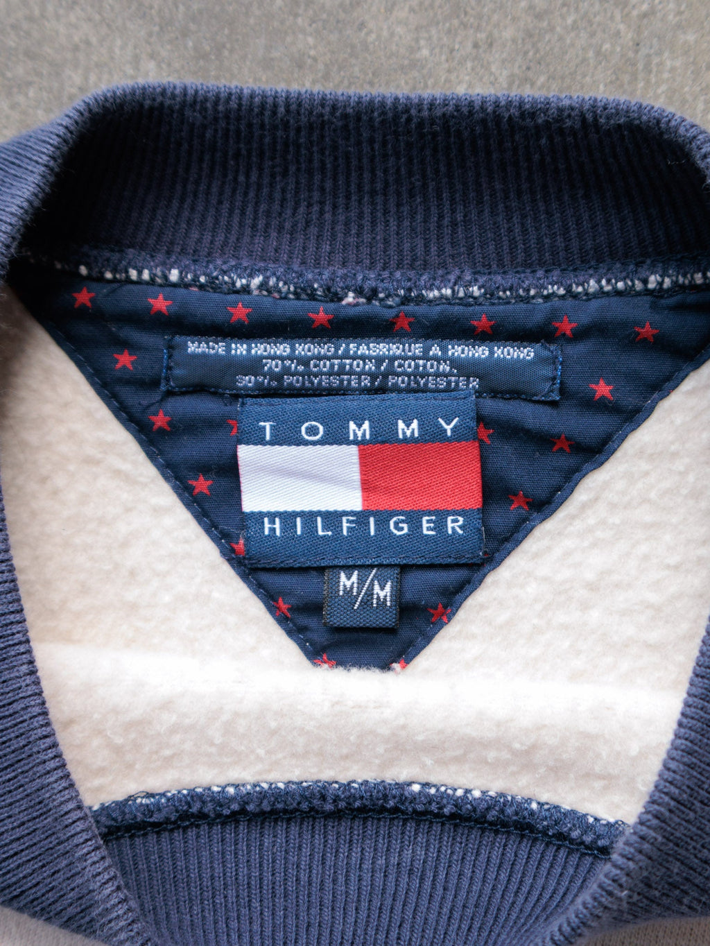 Vintage 90s Beige Tommy Hilfiger Flag Sweatshirt (M)