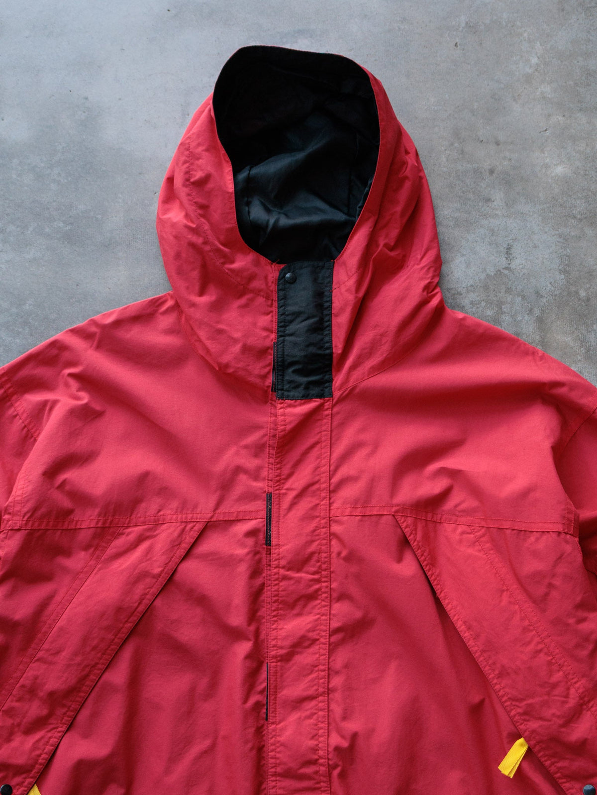 Vintage 90s Red Marlboro Adventure Team Jacket (L)