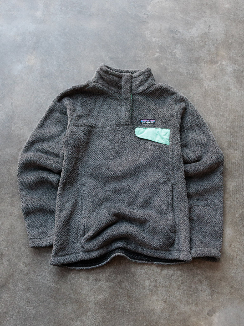 Grey Patagonia Re-Tool Snap-T Pullover (XS)