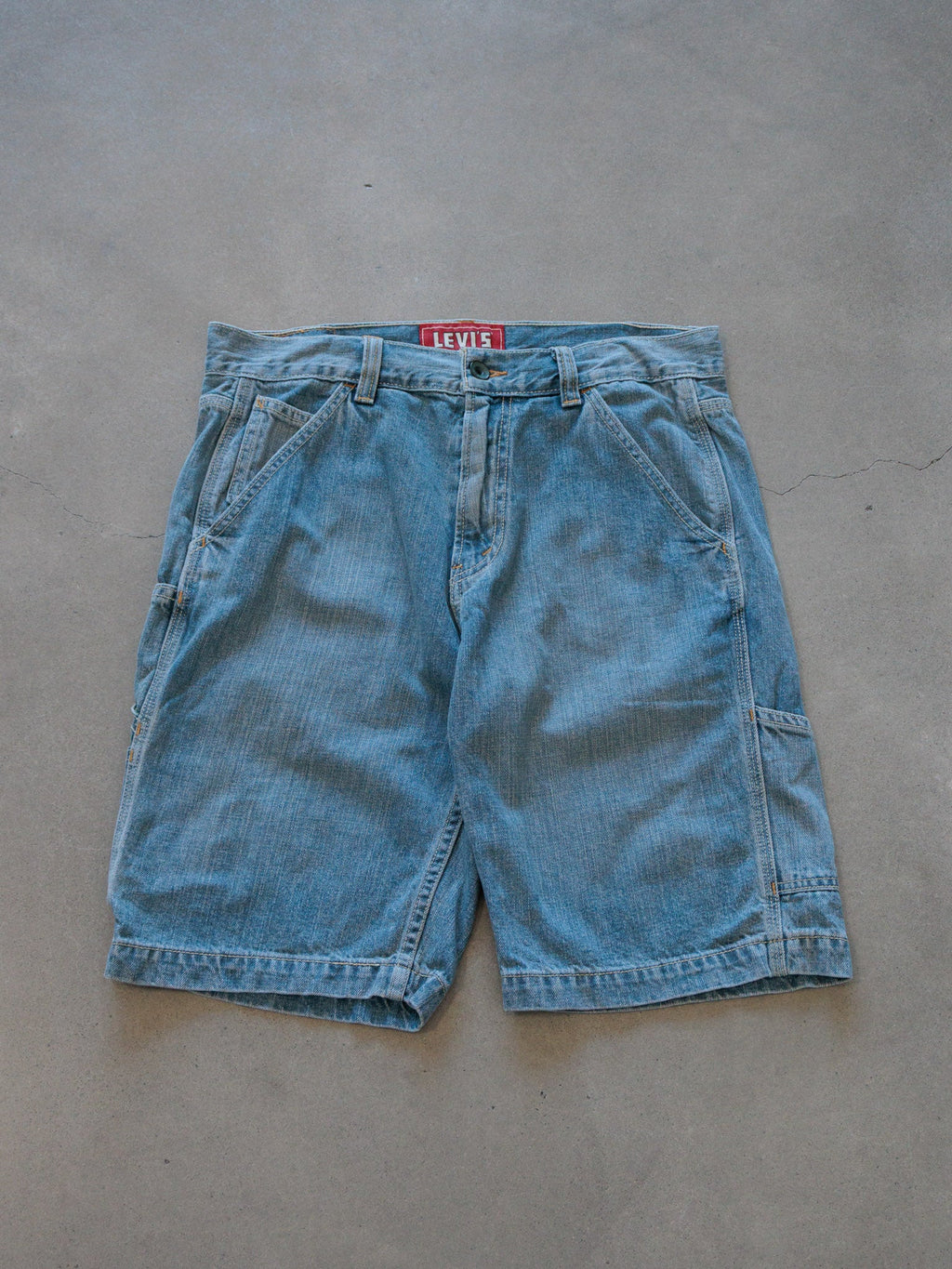Vintage Blue Levi's Denim Carpenter Shorts (W32)
