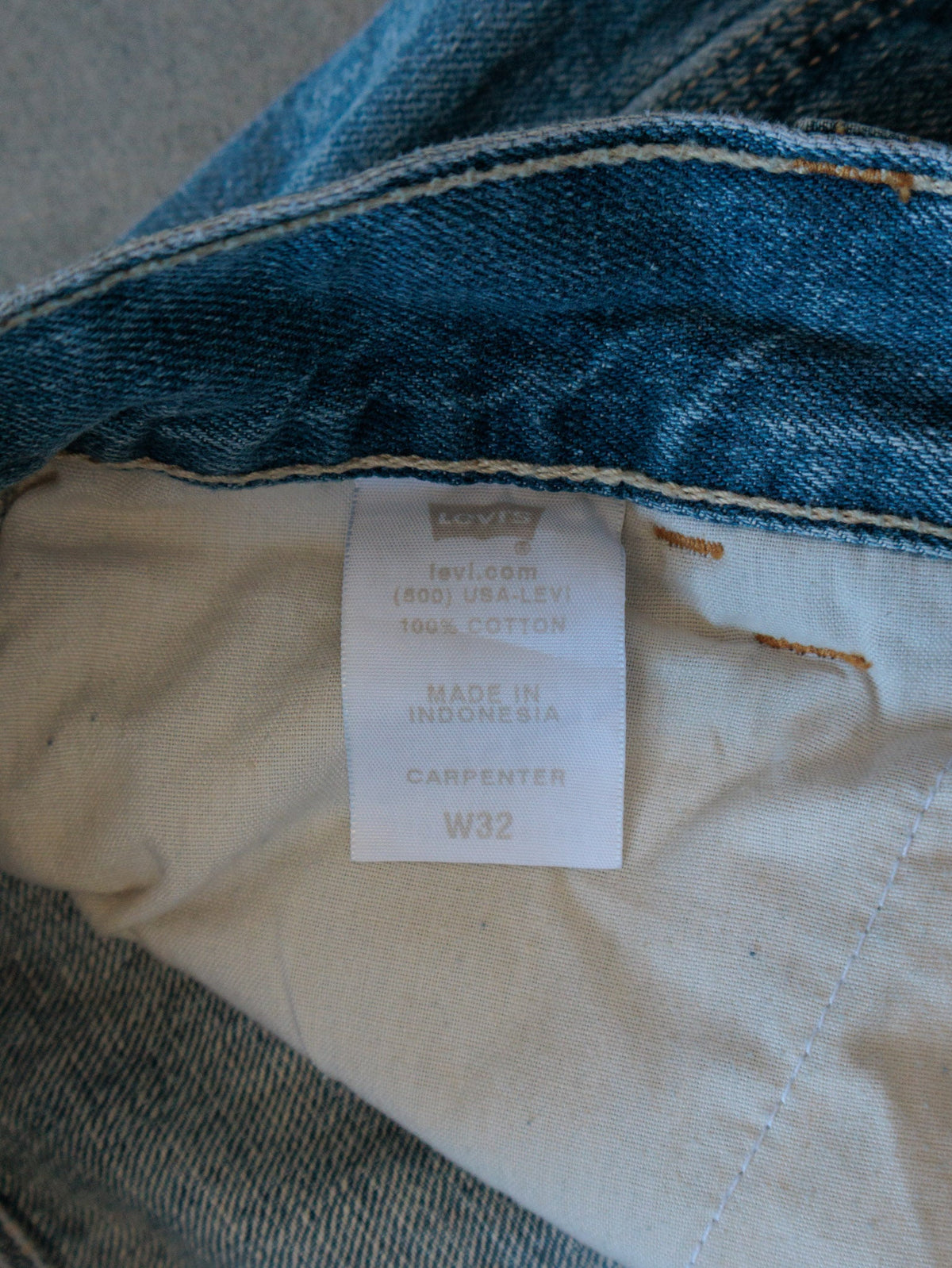 Vintage Blue Levi's Denim Carpenter Shorts (W32)