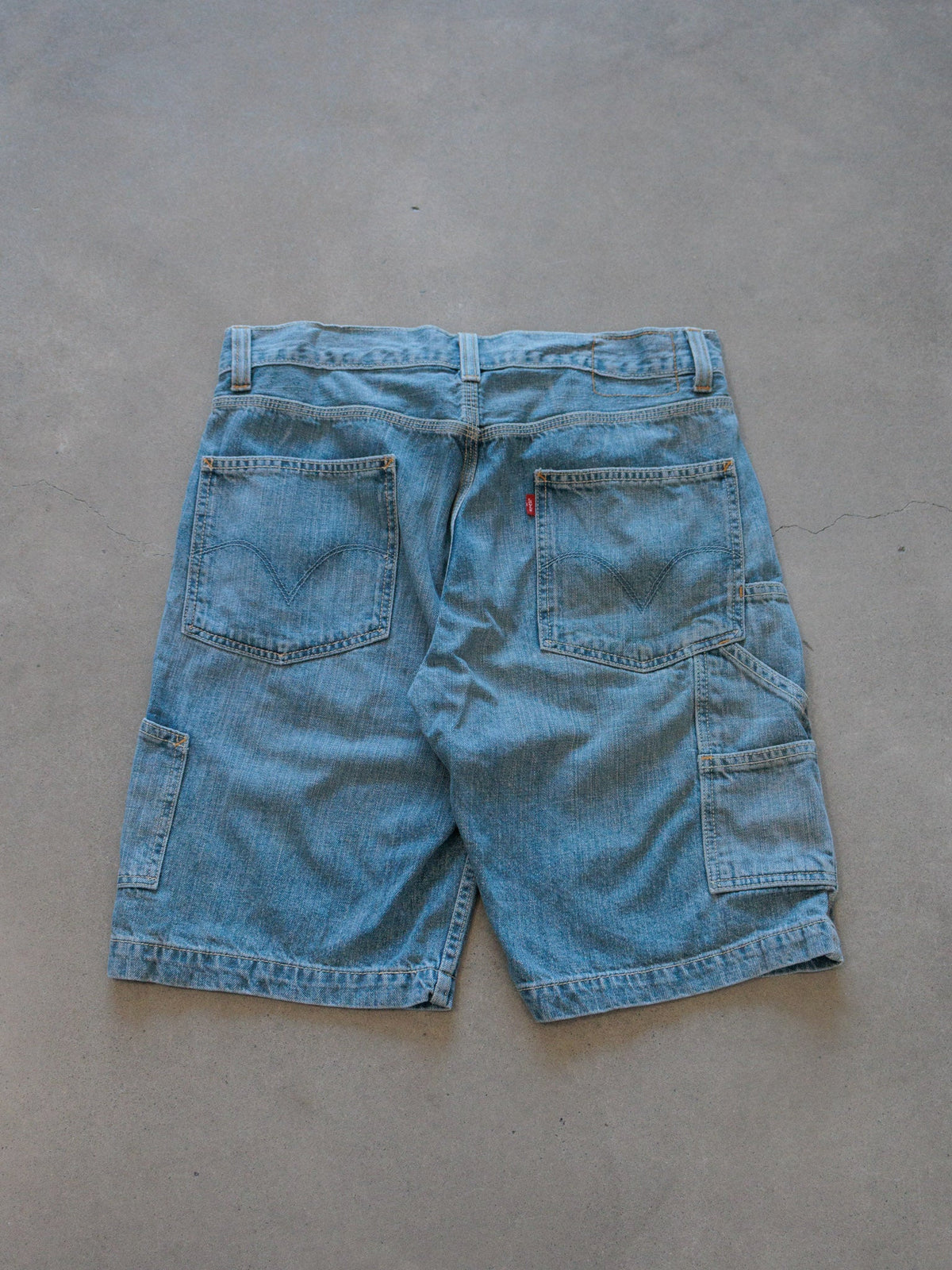 Vintage Blue Levi's Denim Carpenter Shorts (W32)