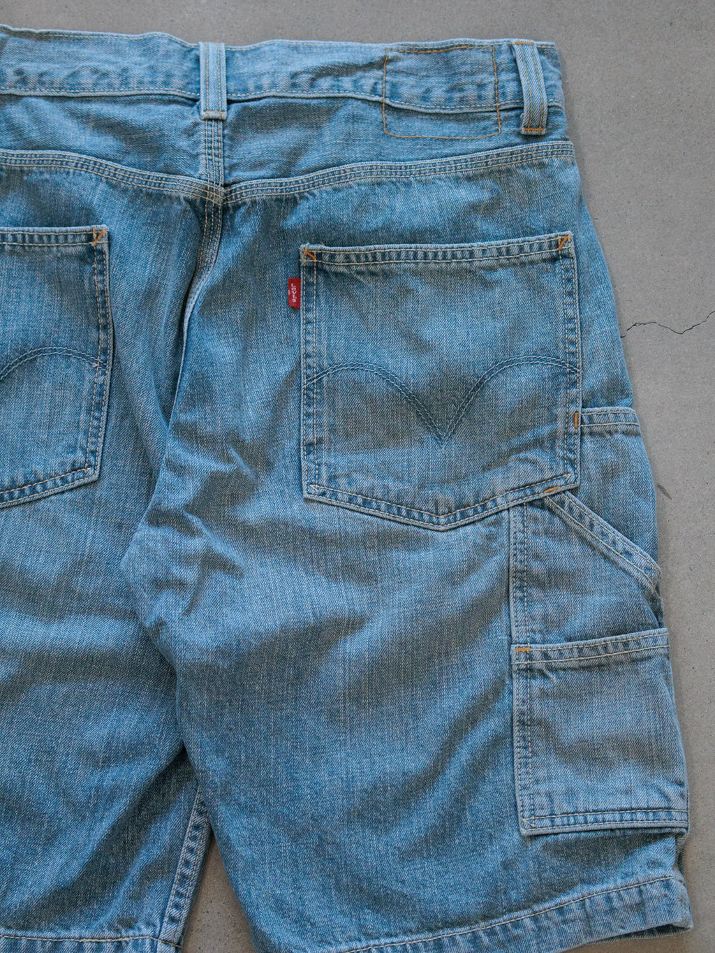 Vintage Blue Levi's Denim Carpenter Shorts (W32)