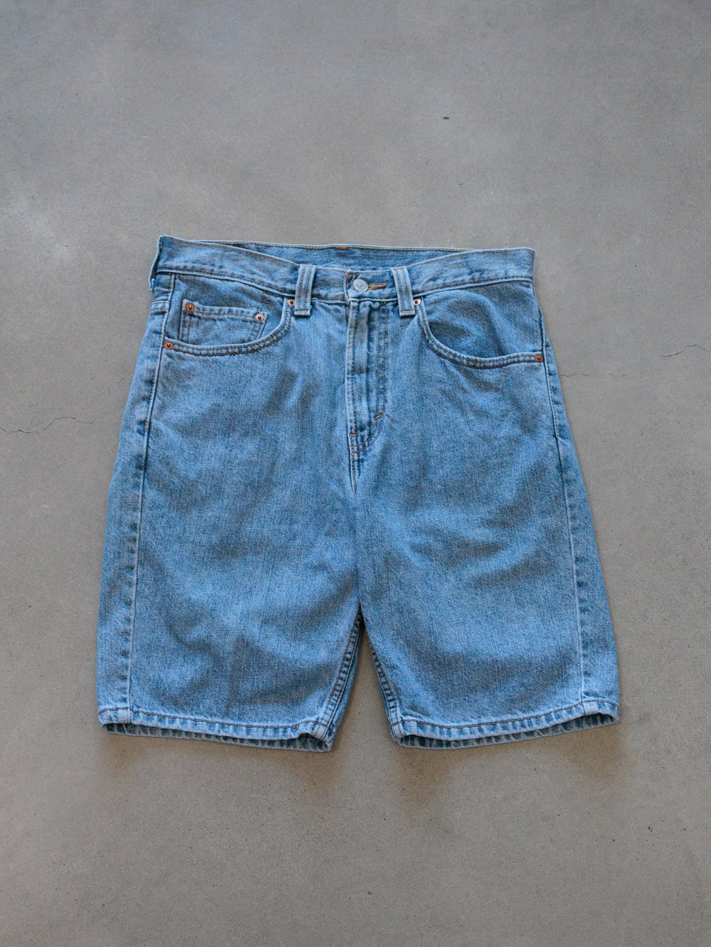 Vintage Blue Levi's 505 Denim Shorts (W31)