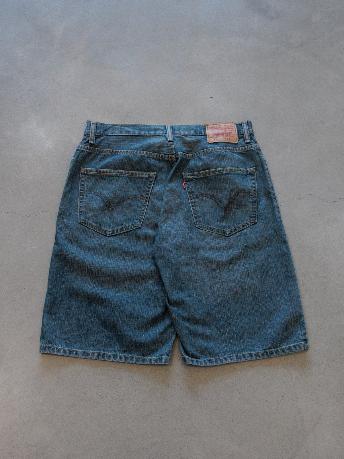 Vintage Blue Levi's 569 Denim Shorts (W34)