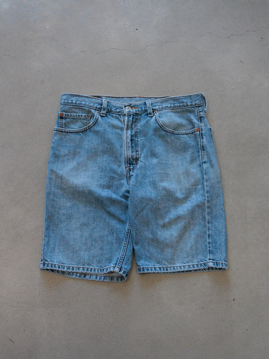 Vintage Blue Levi's 505 Denim Shorts (W34)