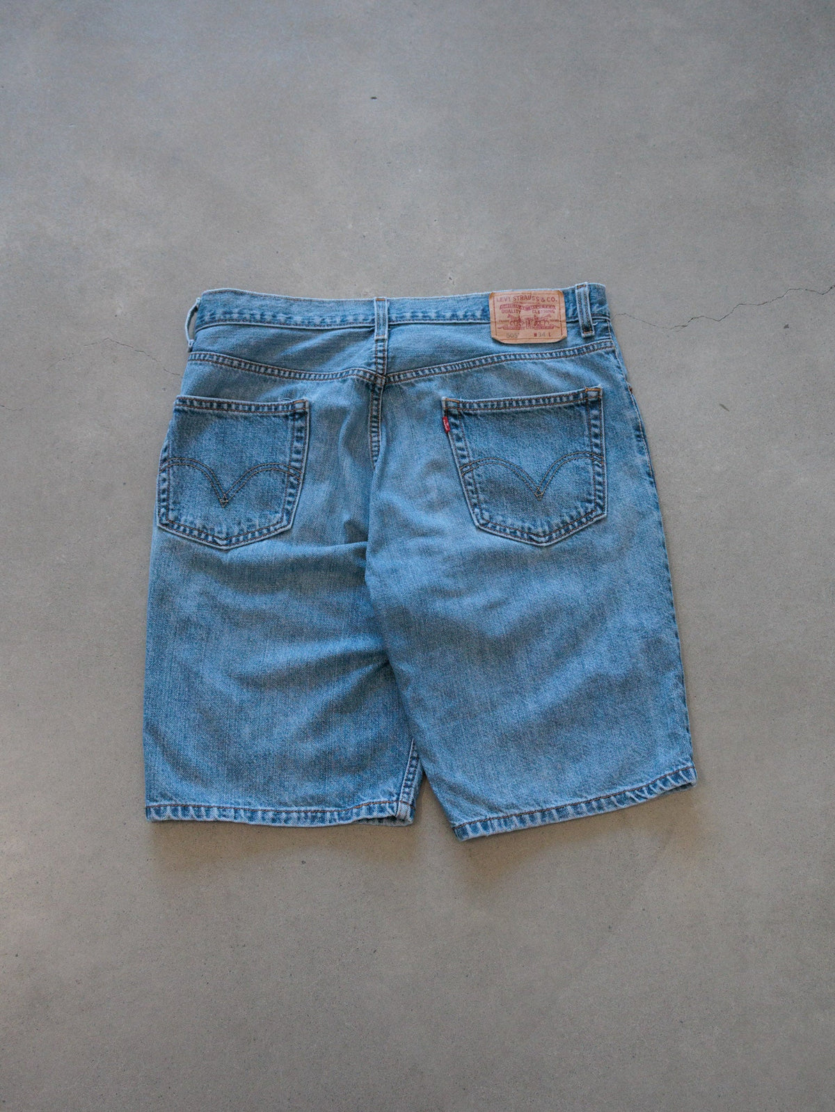 Vintage Blue Levi's 505 Denim Shorts (W34)