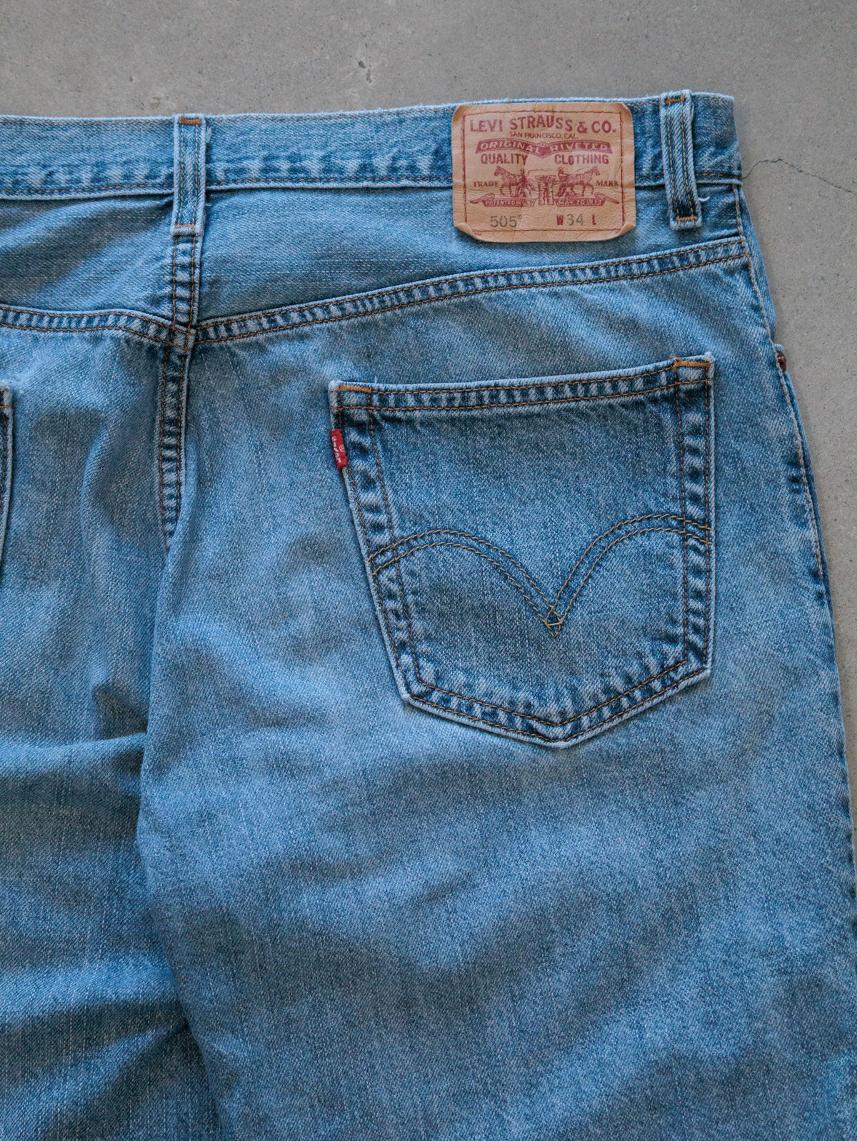 Vintage Blue Levi's 505 Denim Shorts (W34)