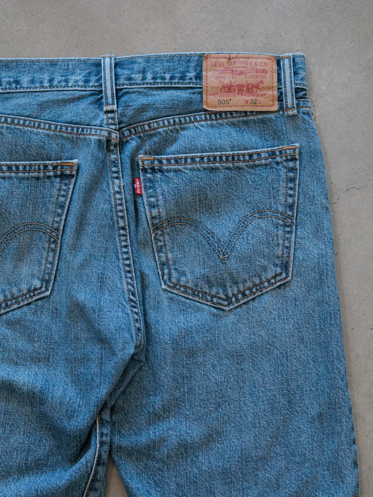 Vintage Blue Levi's 505 Denim Shorts (W32)