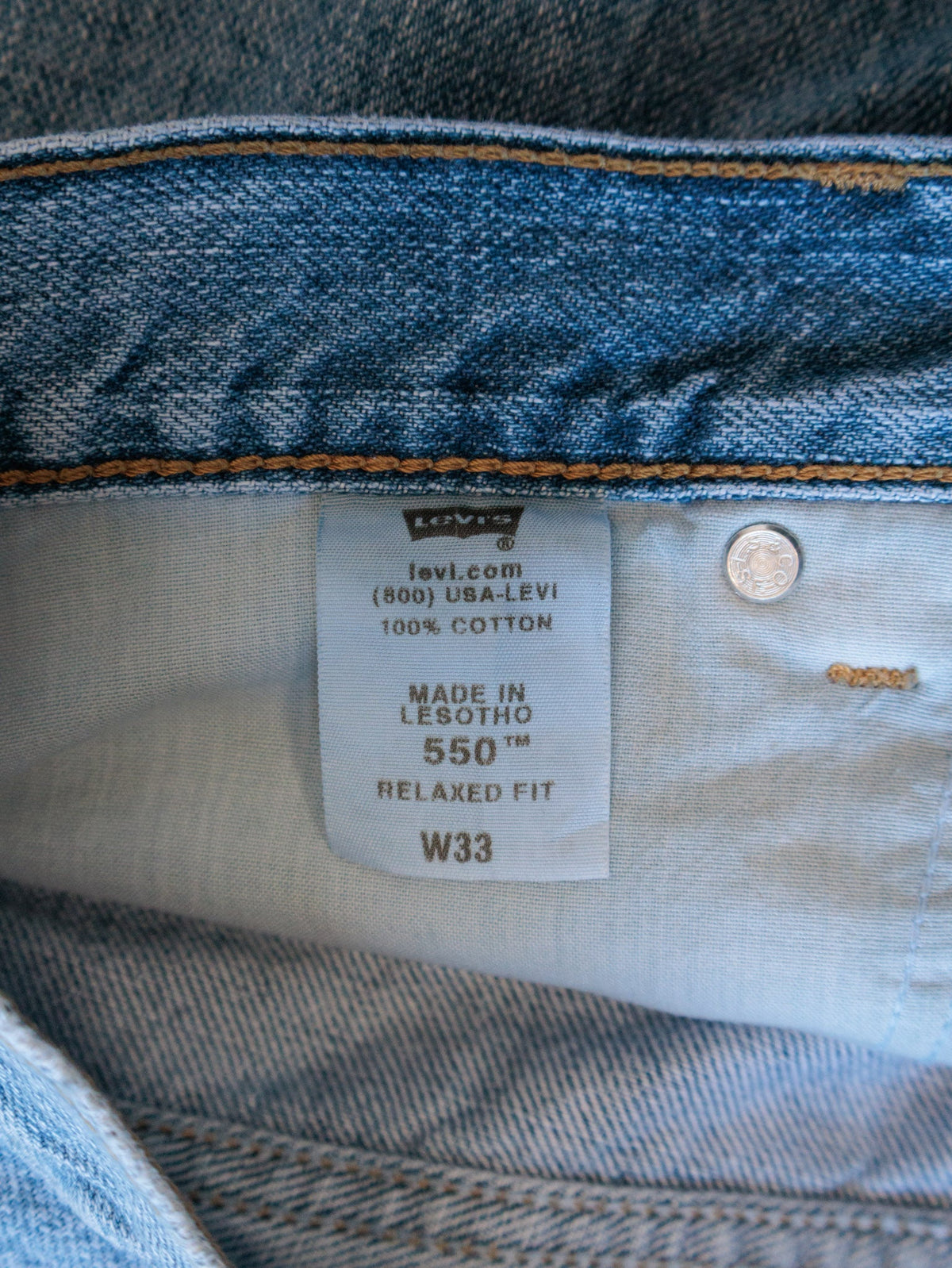 Vintage 00s Blue Levi's Denim Shorts (W33)