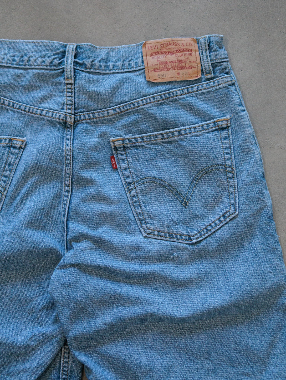 Vintage 00s Blue Levi's Denim Shorts (W33)