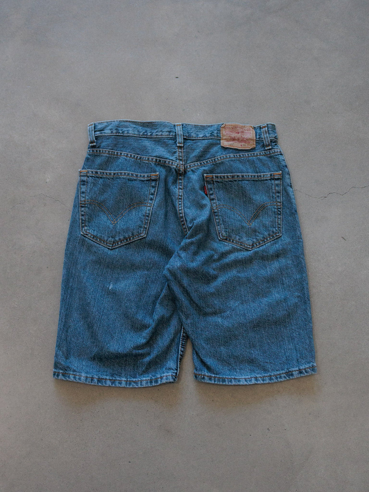 Vintage Blue Levi's 505 Denim Shorts (W32)