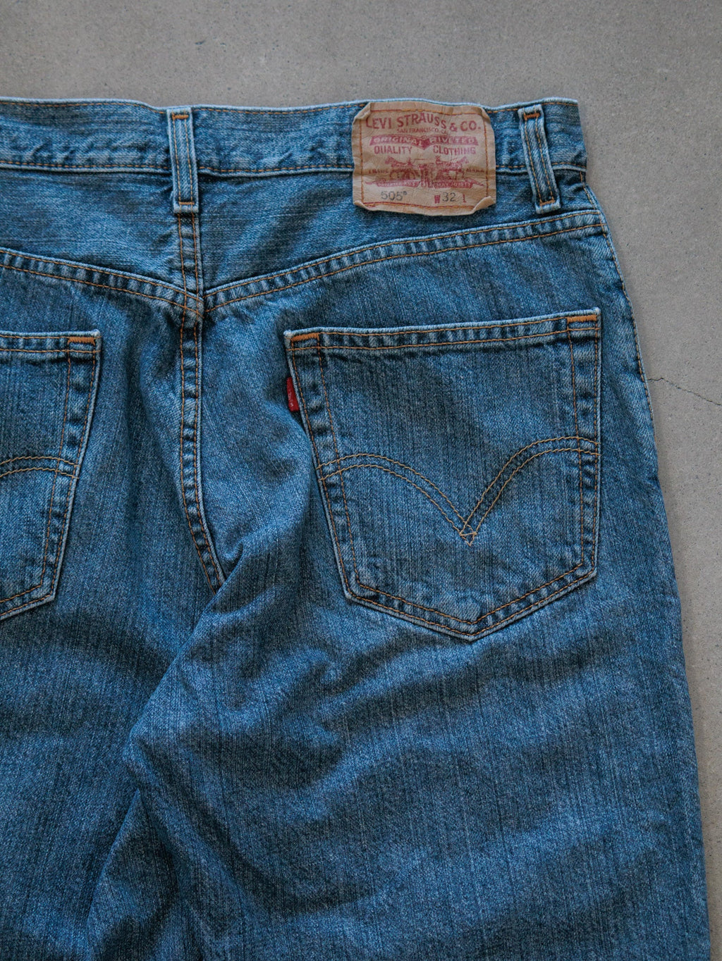 Vintage Blue Levi's 505 Denim Shorts (W32)