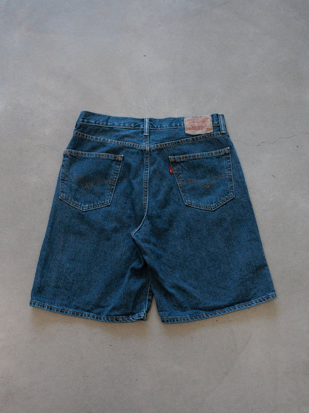 Vintage Blue Levi's 550 Denim Shorts (W34)
