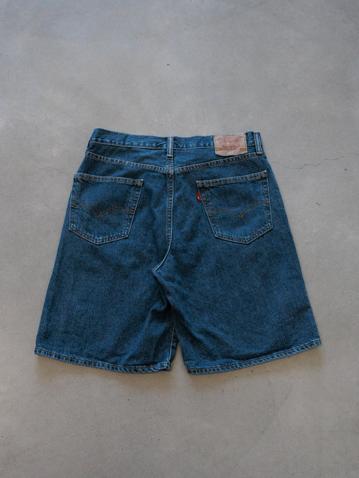 Vintage Blue Levi's 550 Denim Shorts (W34)