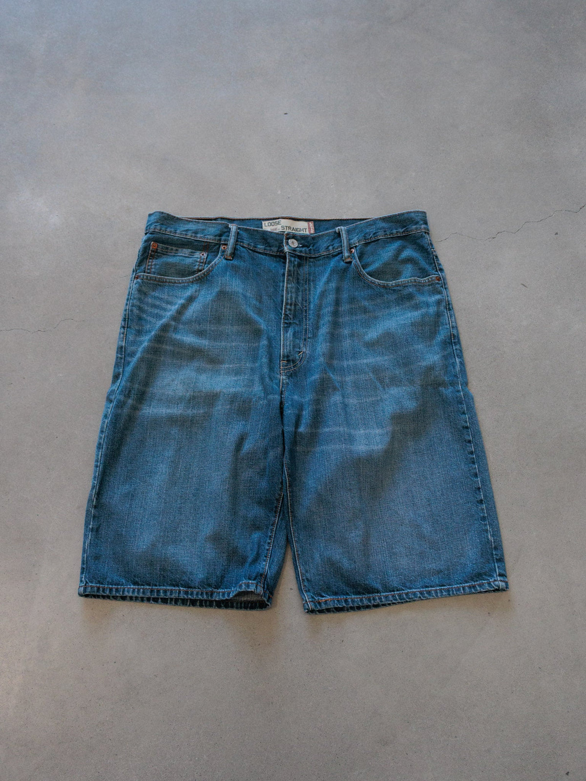 Vintage 00s Blue Levi's Denim Shorts (W36)