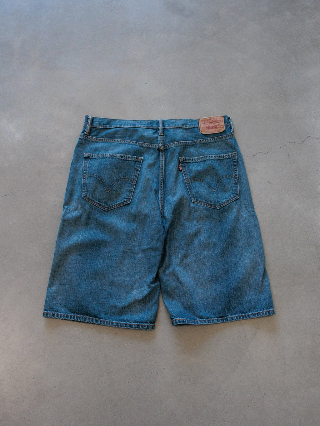 Vintage 00s Blue Levi's Denim Shorts (W36)