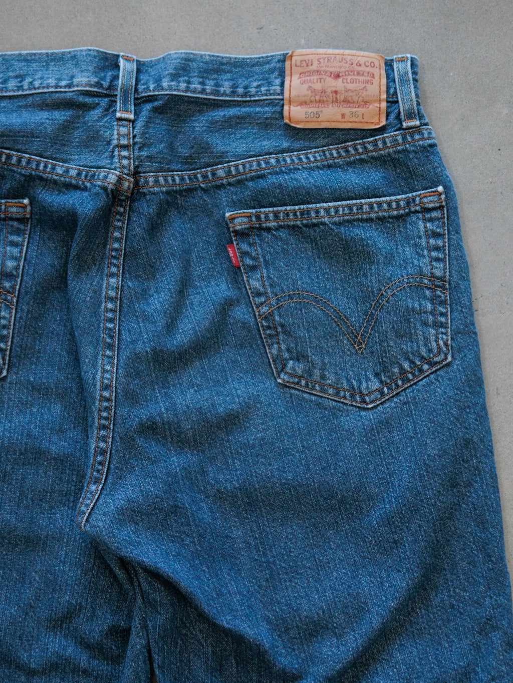 Vintage 00s Blue Levi's 505 Denim Shorts (W36)