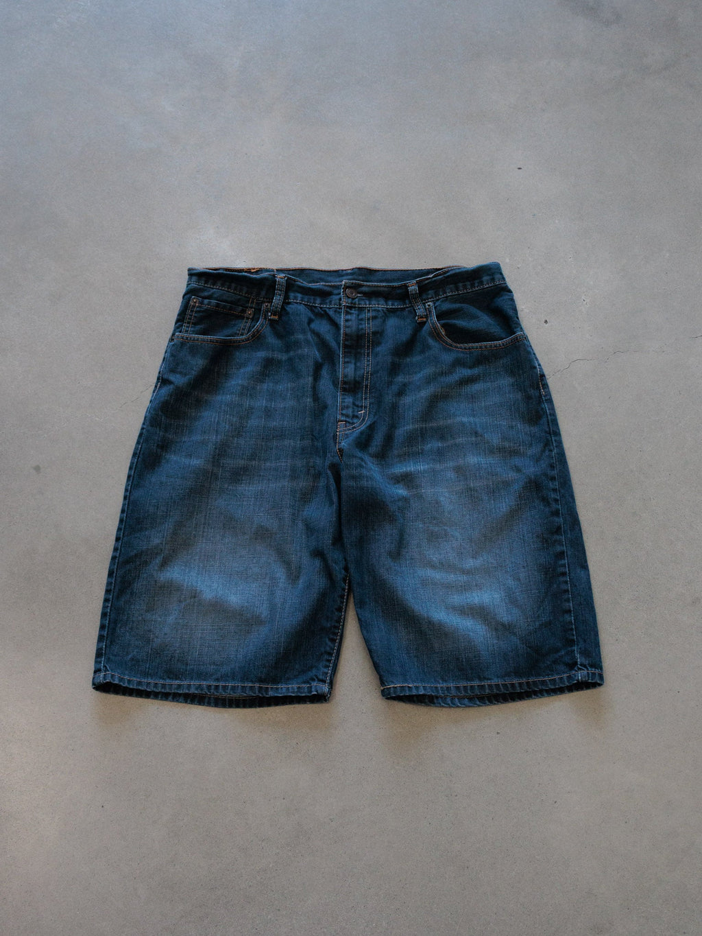 Vintage 00s Blue Levi's 569 Denim Shorts (W36)