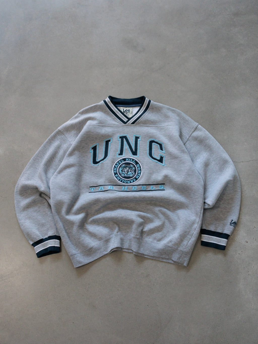 Vintage 90s Lee Sport UNC Tar Heels Sweatshirt (L)