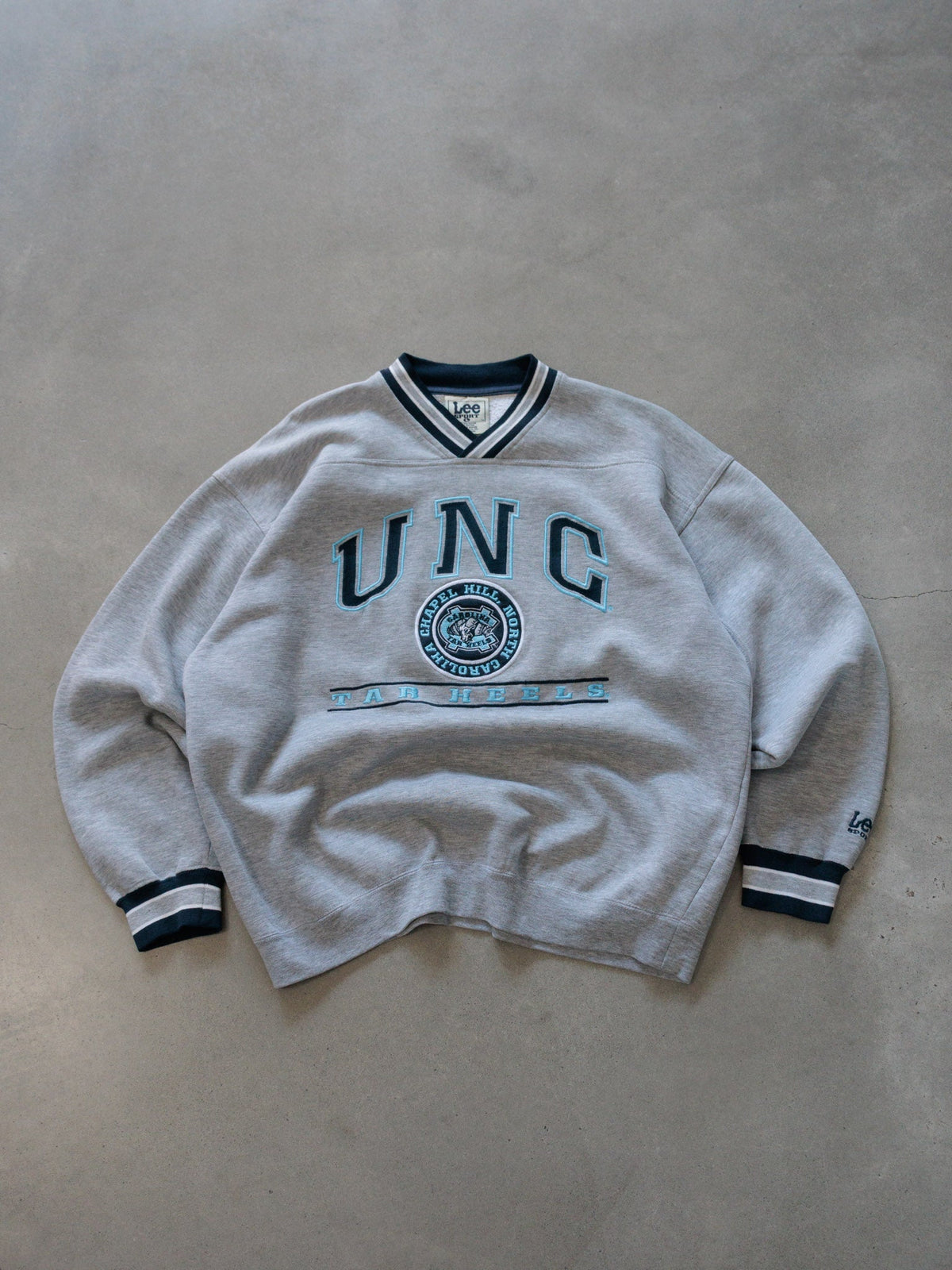 Vintage 90s Lee Sport UNC Tar Heels Sweatshirt (L)