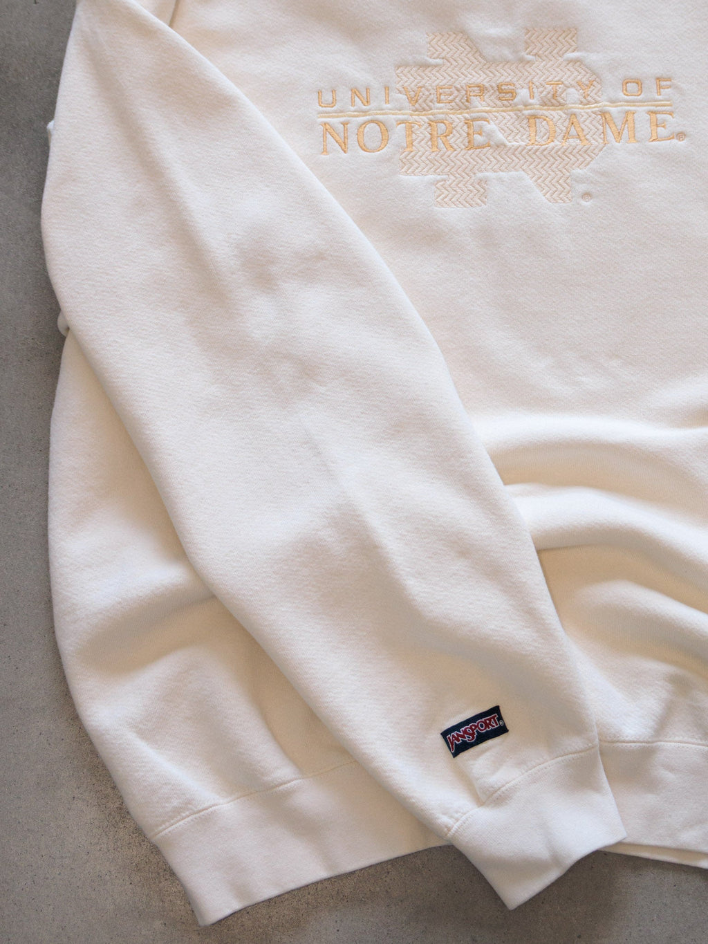 Vintage 90s Cream University of Notre Dame Sweatshirt (L)