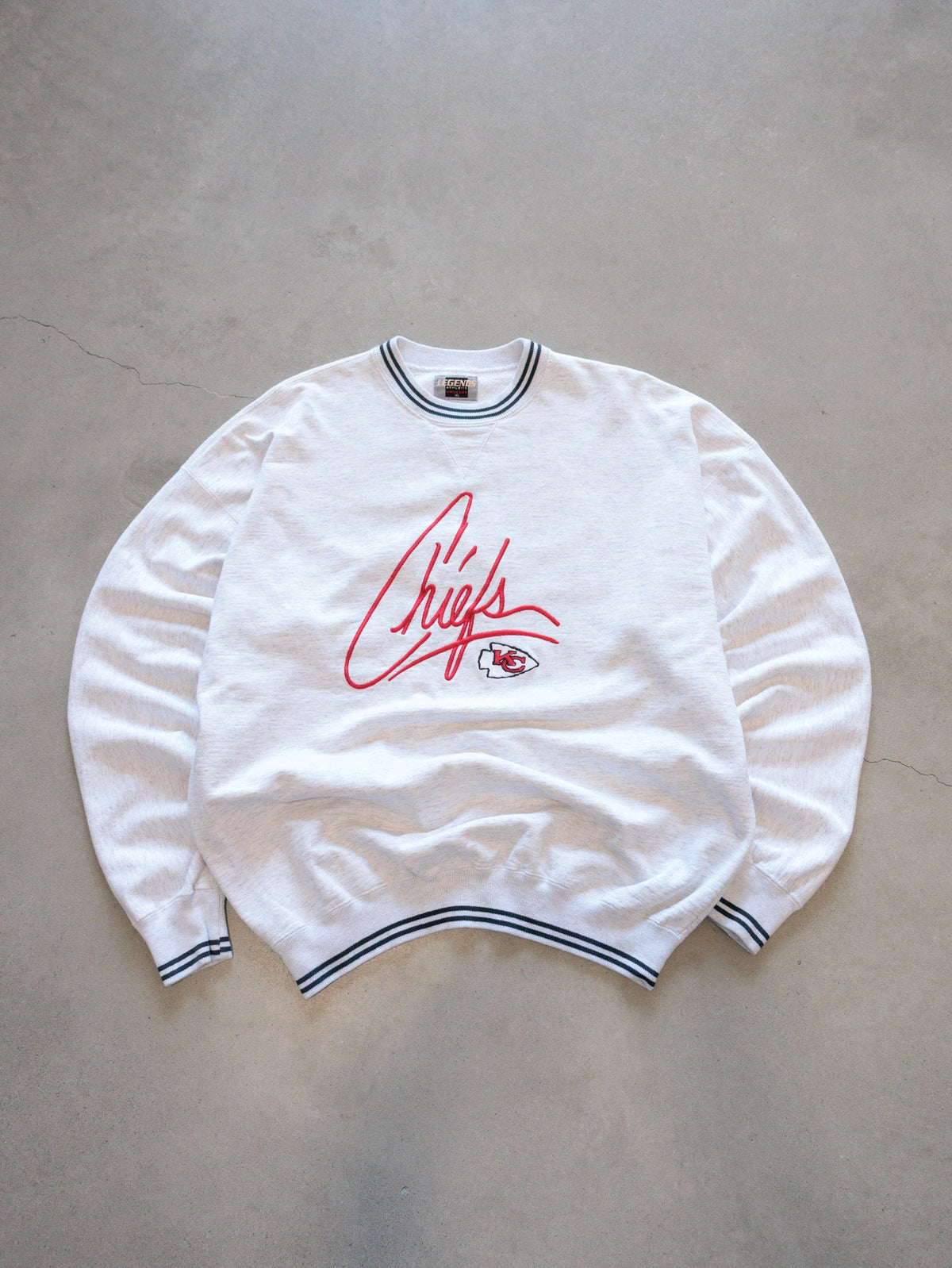 Vintage 90s White Kansas City Chiefs Sweatshirt (XL)